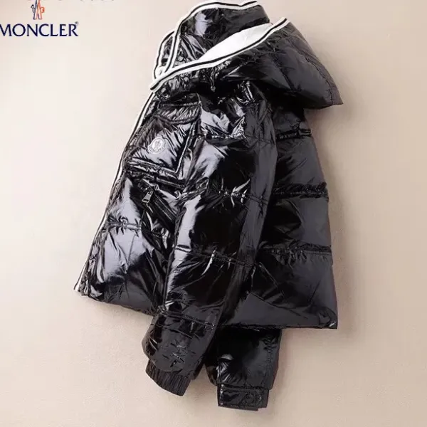 【2026】Moncler (モンクレール)  ダウンジャケット