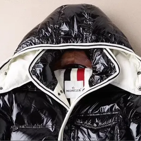 【2026】Moncler (モンクレール)  ダウンジャケット