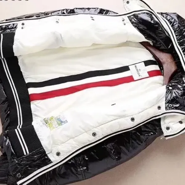 【2026】Moncler (モンクレール)  ダウンジャケット