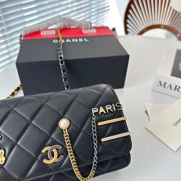 【2026】【CHANEL 公式旗艦店】シャネル   ショルダーバッグ  当日出荷 好評に付き再入荷！20*12CM