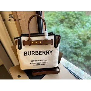 【2026】【BURBERRY 公式旗艦店】バーバリー    ハンドバッグ 当日出荷 好評に付き再入荷！33*29CM
