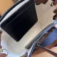 【2026】【BURBERRY 公式旗艦店】バーバリー ハンドバッグ 当日出荷 好評に付き再入荷!33*29CM 【2026】【BURBERRY 公式旗艦店】バーバリー ハンドバッグ 当日出荷 好評に付き再入荷!33*29CM