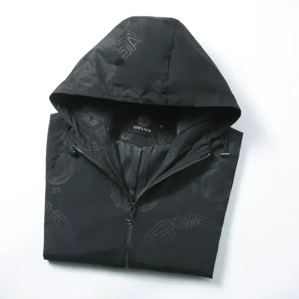 【2026】【VERSACE 公式旗艦店】ヴェルサーチ ジャケット着好評に付き再入荷! 【2026】【VERSACE 公式旗艦店】ヴェルサーチ ジャケット着好評に付き再入荷!