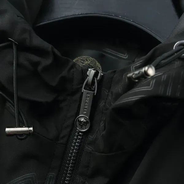 【2026】【VERSACE 公式旗艦店】ヴェルサーチ ジャケット着好評に付き再入荷! 【2026】【VERSACE 公式旗艦店】ヴェルサーチ ジャケット着好評に付き再入荷!