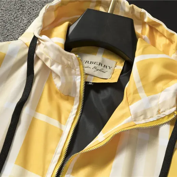 【2026】【BURBERRY 公式旗艦店】バーバリー ジャケット着好評に付き再入荷! 【2026】【BURBERRY 公式旗艦店】バーバリー ジャケット着好評に付き再入荷!