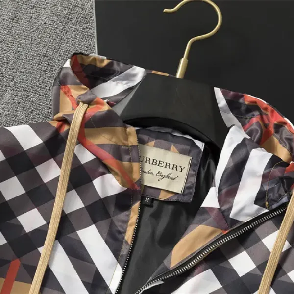 【2026】【BURBERRY 公式旗艦店】バーバリー ジャケット着好評に付き再入荷! 【2026】【BURBERRY 公式旗艦店】バーバリー ジャケット着好評に付き再入荷!