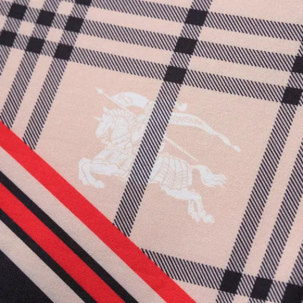 【2026】【BURBERRY 公式旗艦店】バーバリー 丸首の衛衣 スウェット ご好評に付き再入荷! 【2026】【BURBERRY 公式旗艦店】バーバリー 丸首の衛衣 スウェット ご好評に付き再入荷!