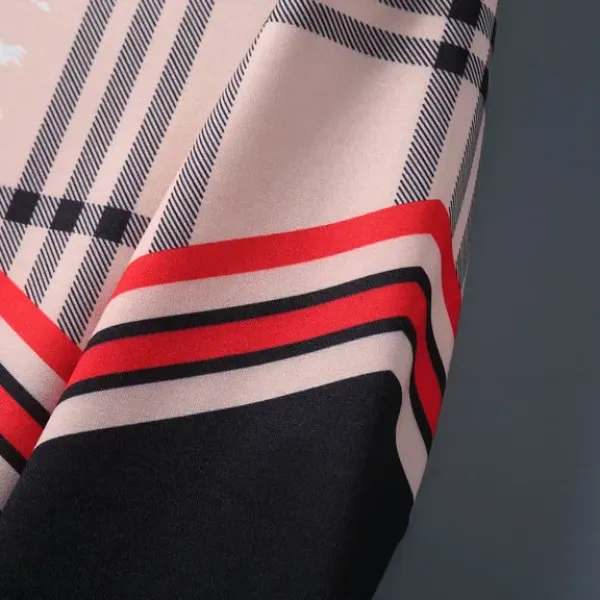 【2026】【BURBERRY 公式旗艦店】バーバリー 丸首の衛衣 スウェット ご好評に付き再入荷! 【2026】【BURBERRY 公式旗艦店】バーバリー 丸首の衛衣 スウェット ご好評に付き再入荷!