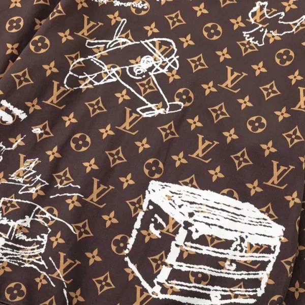 【2026】【LOUIS VUITTON 公式旗艦店】ルイヴィトン 丸首の衛衣 スウェットご好評に付き再入荷! 【2026】【LOUIS VUITTON 公式旗艦店】ルイヴィトン 丸首の衛衣 スウェットご好評に付き再入荷!