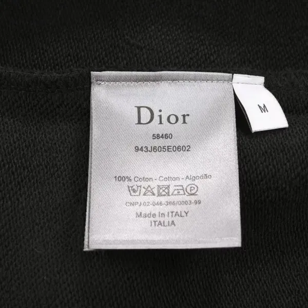 【2026】【DIOR 公式旗艦店】ディオール 丸首の衛衣 スウェットご好評に付き再入荷! 【2026】【DIOR 公式旗艦店】ディオール 丸首の衛衣 スウェットご好評に付き再入荷!