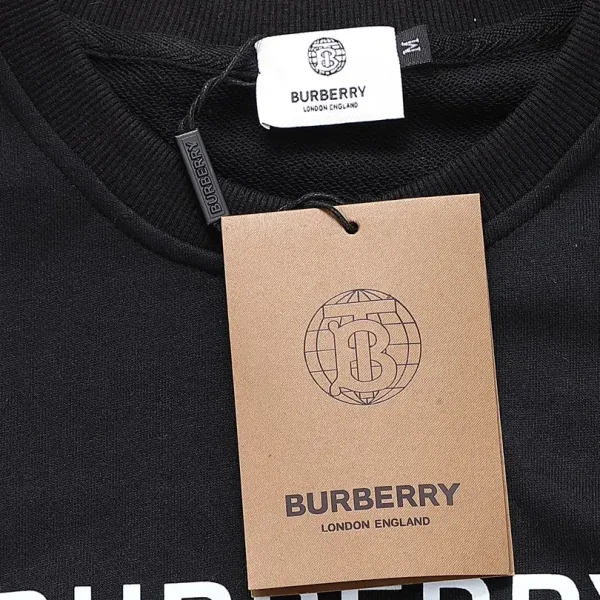 【2026】【BURBERRY 公式旗艦店】バーバリー 丸首の衛衣 スウェット ご好評に付き再入荷! 【2026】【BURBERRY 公式旗艦店】バーバリー 丸首の衛衣 スウェット ご好評に付き再入荷!