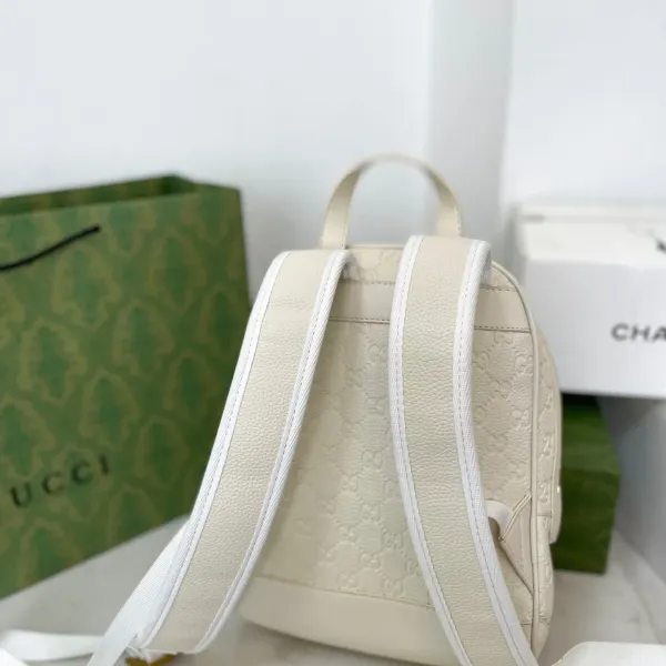 【2026】【GUCCI 公式旗艦店】グッチ リュックサック 当日出荷 好評に付き再入荷!23*32CM 【2026】【GUCCI 公式旗艦店】グッチ リュックサック 当日出荷 好評に付き再入荷!23*32CM