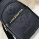 【2026】LV【LOUIS VUITTON 公式旗艦店】ルイヴィトン 胸ポケット 当日出荷 好評に付き再入荷!32*18*8CM 【2026】LV【LOUIS VUITTON 公式旗艦店】ルイヴィトン 胸ポケット 当日出荷 好評に付き再入荷!32*18*8CM