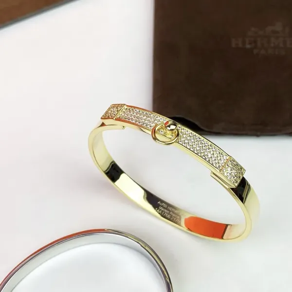 【2026】【HERMES】ブレスレット、ファッションシンプルなスタイル 【2026】【HERMES】ブレスレット、ファッションシンプルなスタイル