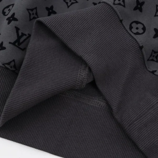 【2026】【LOUIS VUITTON 公式旗艦店】ルイヴィトン 丸首の衛衣 スウェット ご好評に付き再入荷! 【2026】【LOUIS VUITTON 公式旗艦店】ルイヴィトン 丸首の衛衣 スウェット ご好評に付き再入荷!