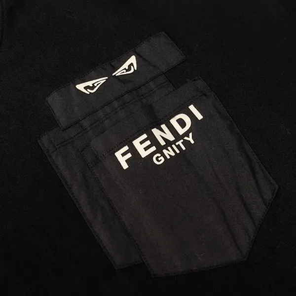 【2026】【FENDI 公式旗艦店】フェンディ丸首の衛衣 スウェット ご好評に付き再入荷! 【2026】【FENDI 公式旗艦店】フェンディ丸首の衛衣 スウェット ご好評に付き再入荷!