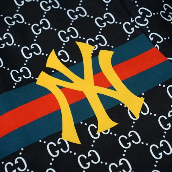 【2026】【GUCCI 公式旗艦店】グッチ ジャケット好評に付き再入荷! 【2026】【GUCCI 公式旗艦店】グッチ ジャケット好評に付き再入荷!