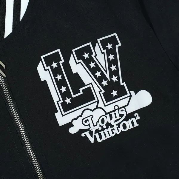 【2026】【LOUIS VUITTON 公式旗艦店】ルイヴィトン ジャケット 好評に付き再入荷! 【2026】【LOUIS VUITTON 公式旗艦店】ルイヴィトン ジャケット 好評に付き再入荷!