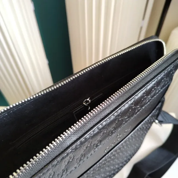 【2026】【GUCCI 公式 旗艦店】グッチ ショルダーバッグ 当日出荷 好評に付き再入荷!26*28*5CM 【2026】【GUCCI 公式 旗艦店】グッチ ショルダーバッグ 当日出荷 好評に付き再入荷!26*28*5CM
