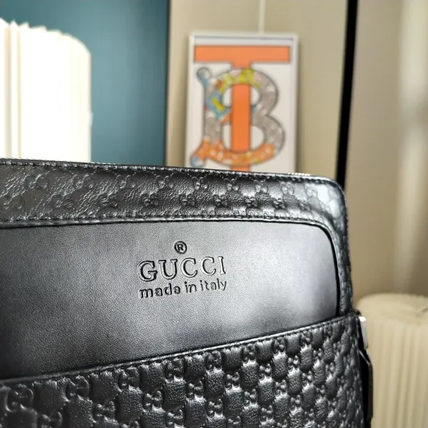 【2026】【GUCCI 公式 旗艦店】グッチ ショルダーバッグ 当日出荷 好評に付き再入荷!26*28*5CM 【2026】【GUCCI 公式 旗艦店】グッチ ショルダーバッグ 当日出荷 好評に付き再入荷!26*28*5CM