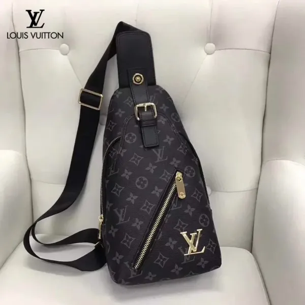 【2026】【LOUIS VUITTON  公式 旗艦店】 ルイヴィトン   胸ポケット当日出荷 好評に付き再入荷！33*18*8CM