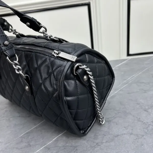 【2026】【CHANEL公式 旗艦店】シャネル 旅行かばん 当日出荷 好評に付き再入荷！32*19*14CM