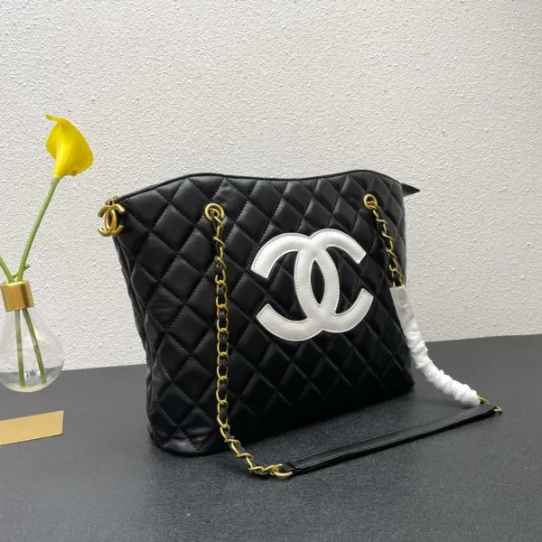 【2026】【CHANEL公式 旗艦店】シャネル ハンドバッグ当日出荷 好評に付き再入荷!32*27*10CM 【2026】【CHANEL公式 旗艦店】シャネル ハンドバッグ当日出荷 好評に付き再入荷!32*27*10CM