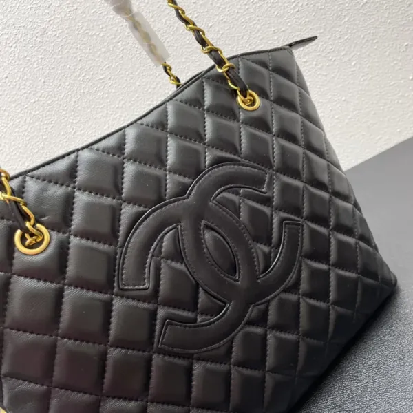 【2026】【CHANEL公式 旗艦店】シャネル ハンドバッグ当日出荷 好評に付き再入荷!32*27*10CM 【2026】【CHANEL公式 旗艦店】シャネル ハンドバッグ当日出荷 好評に付き再入荷!32*27*10CM