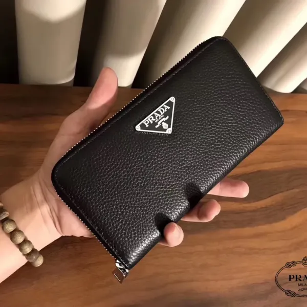 【2026】【PRADA 公式 旗艦店】プラダ 財布当日出荷 好評に付き再入荷!30*22*10CM 【2026】【PRADA 公式 旗艦店】プラダ 財布当日出荷 好評に付き再入荷!30*22*10CM