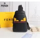 【2026】【FENDI 公式 旗艦店】フェンディ 胸ポケット当日出荷 好評に付き再入荷！19*26*6.5CM