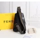 【2026】【FENDI 公式 旗艦店】フェンディ 胸ポケット当日出荷 好評に付き再入荷！19*26*6.5CM
