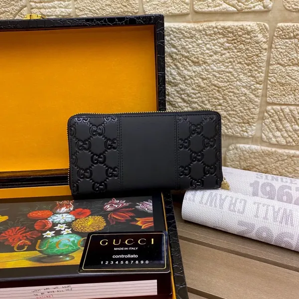 【2026】【GUCCI 公式 旗艦店】グッチ 財布 当日出荷 好評に付き再入荷!21*10*2.5CM 【2026】【GUCCI 公式 旗艦店】グッチ 財布 当日出荷 好評に付き再入荷!21*10*2.5CM