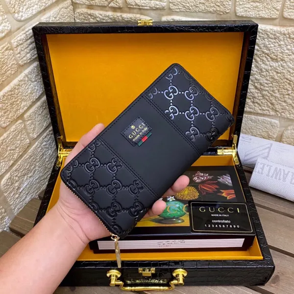 【2026】【GUCCI 公式 旗艦店】グッチ 財布 当日出荷 好評に付き再入荷!21*10*2.5CM 【2026】【GUCCI 公式 旗艦店】グッチ 財布 当日出荷 好評に付き再入荷!21*10*2.5CM