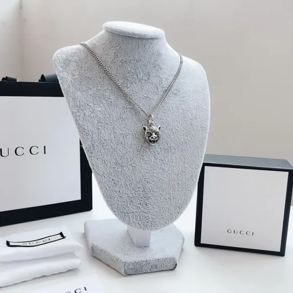 【2026】【GUCCI】ネックレス、新しいネックレス万能シンプルファッションオーナメント 【2026】【GUCCI】ネックレス、新しいネックレス万能シンプルファッションオーナメント
