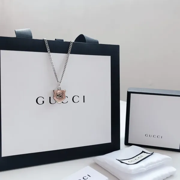 【2026】【GUCCI】ネックレス、新しいネックレス万能シンプルファッションオーナメント 【2026】【GUCCI】ネックレス、新しいネックレス万能シンプルファッションオーナメント