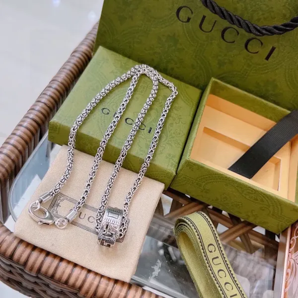 【2026】【GUCCI】ネックレス、新しいネックレス万能シンプルファッションオーナメント 【2026】【GUCCI】ネックレス、新しいネックレス万能シンプルファッションオーナメント