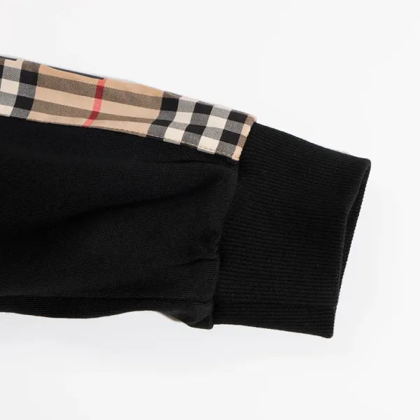 【2026】【BURBERRY 公式旗艦店】バーバリー   ジップパーカー 好評に付き再入荷！