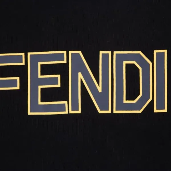 【2026】【FENDI 公式旗艦店】フェンディ丸首の衛衣 スウェット ご好評に付き再入荷! 【2026】【FENDI 公式旗艦店】フェンディ丸首の衛衣 スウェット ご好評に付き再入荷!