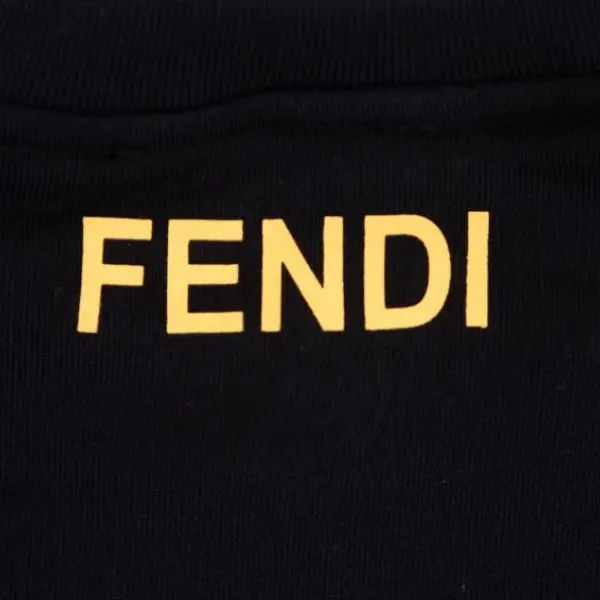 【2026】【FENDI 公式旗艦店】フェンディ丸首の衛衣 スウェット ご好評に付き再入荷! 【2026】【FENDI 公式旗艦店】フェンディ丸首の衛衣 スウェット ご好評に付き再入荷!