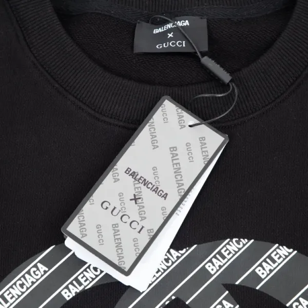【2026】【BALENCIAGA 公式旗艦店】バレンシアガ 丸首の衛衣 スウェット ご好評に付き再入荷！