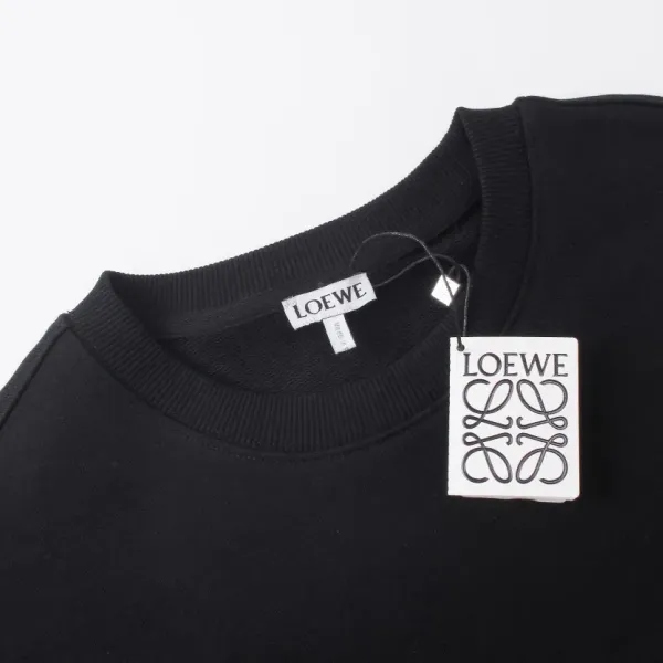 【2026】【LOEWE 公式旗艦店】ロエベ 丸首の衛衣 スウェットご好評に付き再入荷! 【2026】【LOEWE 公式旗艦店】ロエベ 丸首の衛衣 スウェットご好評に付き再入荷!