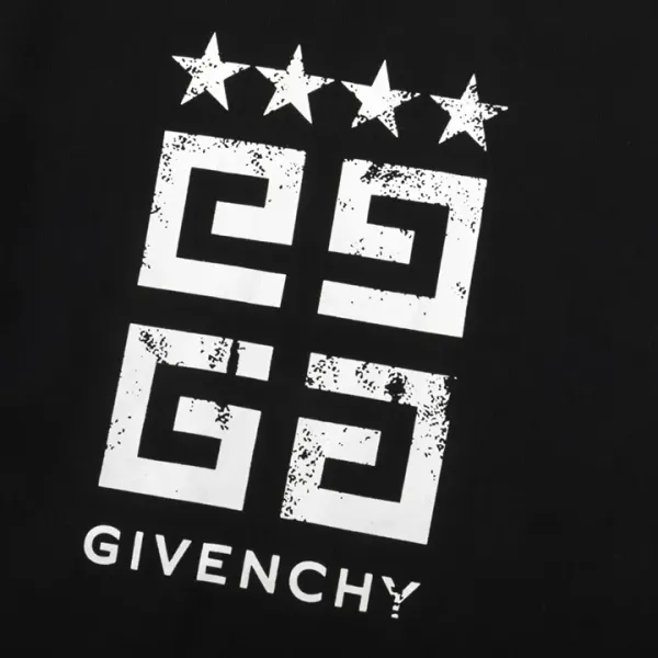 【2026】【GIVENCHY  公式旗艦店】ジバンシー 丸首の衛衣 スウェットご好評に付き再入荷！