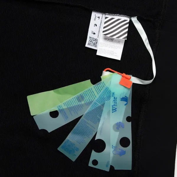 【2026】【OFF-WHITE 公式旗艦店】オフホワイトス丸首の衛衣ウェットご好評に付き再入荷! 【2026】【OFF-WHITE 公式旗艦店】オフホワイトス丸首の衛衣ウェットご好評に付き再入荷!