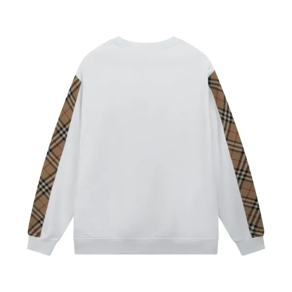 【2026】【BURBERRY 公式旗艦店】バーバリー丸首の衛衣 スウェットご好評に付き再入荷! 【2026】【BURBERRY 公式旗艦店】バーバリー丸首の衛衣 スウェットご好評に付き再入荷!