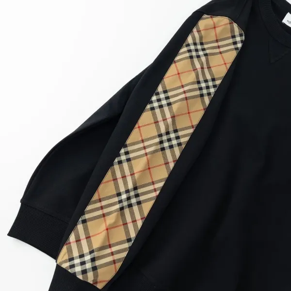 【2026】【BURBERRY 公式旗艦店】バーバリー丸首の衛衣 スウェットご好評に付き再入荷! 【2026】【BURBERRY 公式旗艦店】バーバリー丸首の衛衣 スウェットご好評に付き再入荷!