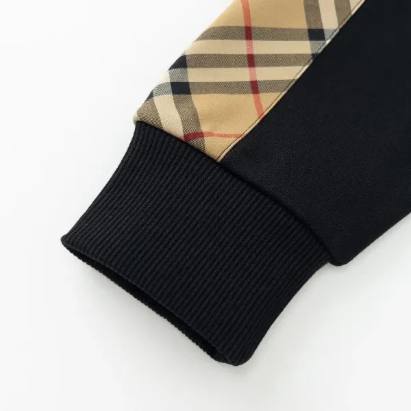 【2026】【BURBERRY 公式旗艦店】バーバリー丸首の衛衣 スウェットご好評に付き再入荷! 【2026】【BURBERRY 公式旗艦店】バーバリー丸首の衛衣 スウェットご好評に付き再入荷!
