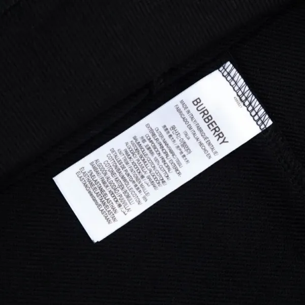 【2026】【BURBERRY 公式旗艦店】バーバリー丸首の衛衣 スウェットご好評に付き再入荷! 【2026】【BURBERRY 公式旗艦店】バーバリー丸首の衛衣 スウェットご好評に付き再入荷!