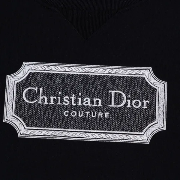 【2026】【DIOR 公式旗艦店】ディオール 丸首の衛衣 スウェットご好評に付き再入荷! 【2026】【DIOR 公式旗艦店】ディオール 丸首の衛衣 スウェットご好評に付き再入荷!