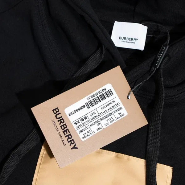 【2026】【BURBERRY 公式旗艦店】バーバリー パーカースウェットご好評に付き再入荷! 【2026】【BURBERRY 公式旗艦店】バーバリー パーカースウェットご好評に付き再入荷!