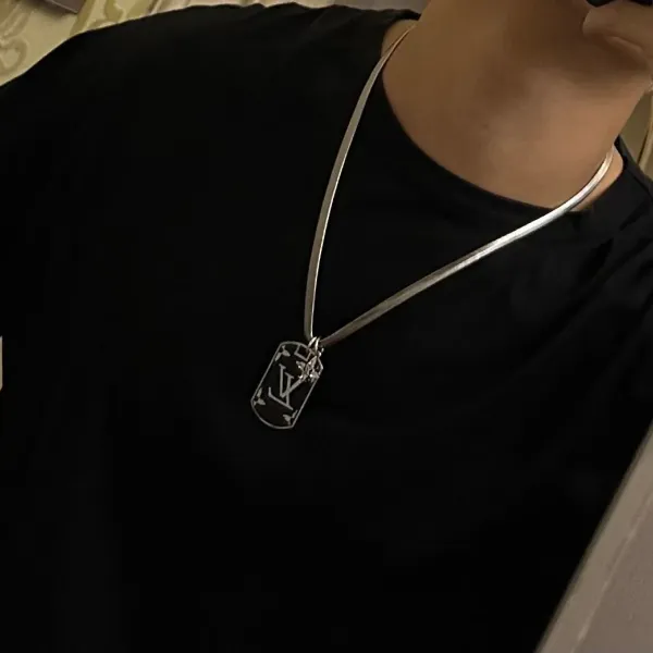【2026】【LOUIS VUITTON】ネックレス、新しいネックレス万能シンプルファッションオーナメント 【2026】【LOUIS VUITTON】ネックレス、新しいネックレス万能シンプルファッションオーナメント